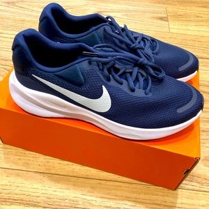 Nike Revolution 7 Running Shoe - Men’s